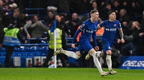 Cole Palmer et Enzo Fernandez lors de la victoire de Chelsea face à Manchester United, le 4 avril 2024.