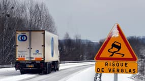 La vigilance orange neige/verglas a été étendue à 23 départements dans les régions s'étendant de la Bretagne à la Normandie et au bassin parisien ainsi que les Pays de la Loire et le Poitou-Charentes
