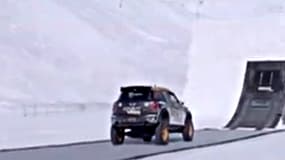 Guerlain Chicherit réalise un backflip en voiture à Tignes le 17 février 2013.