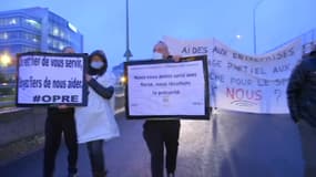 Des professionnels de l'événement manifestent ce mardi sur le périphérique parisien.