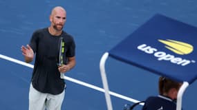 Le Français Adrian Mannarino après sa victoire face au Hongrois Fabian Marozsan (3-6, 6-3, 6-4, 6-1) au 2e tour de l'US Open, le 30 août 2023
