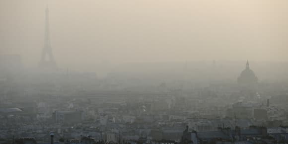 Paris enveloppé d'un voile de pollution lors du pic enregistré le 11 mars dernier.
