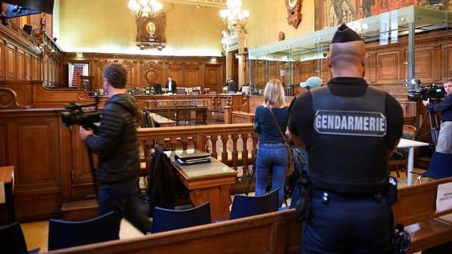 Le frère de Mohamed Merah est jugé par une cour d'assises spéciale à Paris.