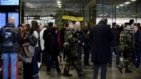 Les contrôles sont renforcés dans les aéroports.