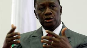 Alassane Ouattara a proposé au président ivoirien sortant Laurent Gbagbo des garanties pour sa sécurité et d'autres avantages indéterminés s'il quitte le pouvoir, après avoir dit détenir la preuve que son adversaire avait provoqué des exactions postélecto
