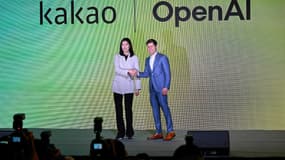 Sam Altman, PDG d'OpenAI, et Shina Chung, directrice générale de Kakao.