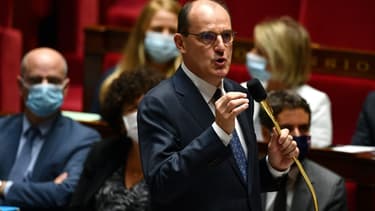Le Premier ministre Jean Castex s'adresse aux parlementaires lors d'une session à l'Assemblée nationale, le 8 juillet 2020