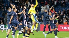 Les joueurs du PSG après leur victoire contre le Maccabi Haïfa (7-2)