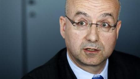 Le suicide de Xavier Dupont de Ligonnès, disparu depuis l'assassinat de sa femme et de ses quatre enfants en avril, est "l'hypothèse la plus probable" pour les enquêteurs, a déclaré samedi à Reuters le procureur de la République de Nantes, Xavier Ronsin (