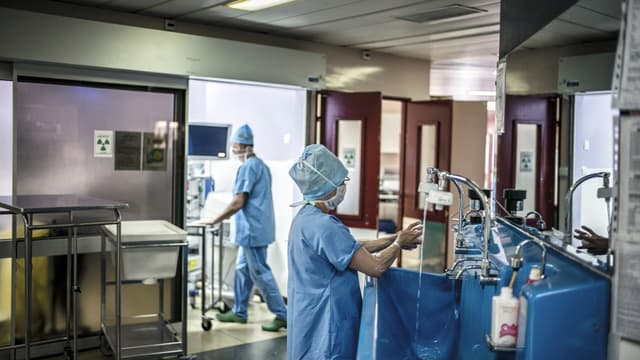 Le gouvernement veut réaliser 2 milliards d'euros d'économie sur les dépenses hospitalières d'ici à 2017