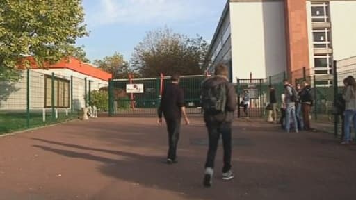 L'enseignante exerçait dans ce lycée de Béthune, où les conditions de travail étaient devenues très difficiles.