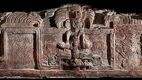 La frise maya, découverte par une équipe d'archéologues au Guatemala, en Amérique latine..