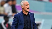 Didier Deschamps donne de la voix pendant un match de la France au Mondial 2022