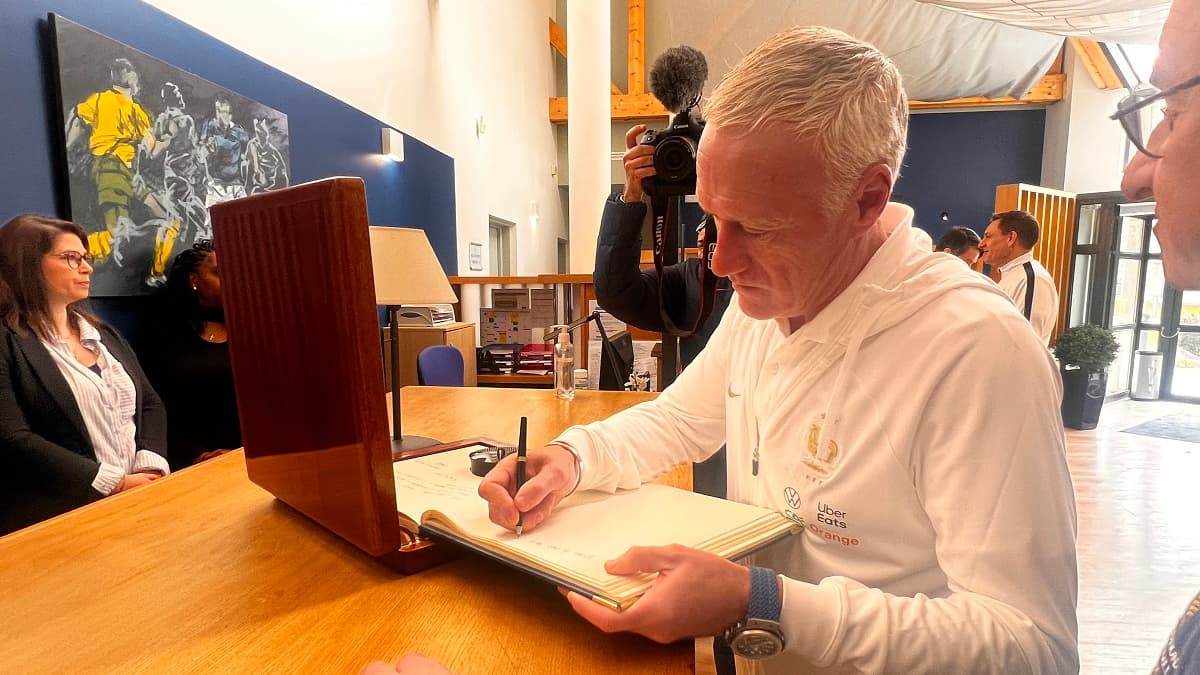 Le sélectionneur Didier Deschamps a commenté une partie de la visite