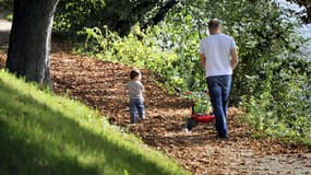 Selon l'Insee, 1.576 enfants sont nés d'un père âgé de plus de 60 ans, en 2015.