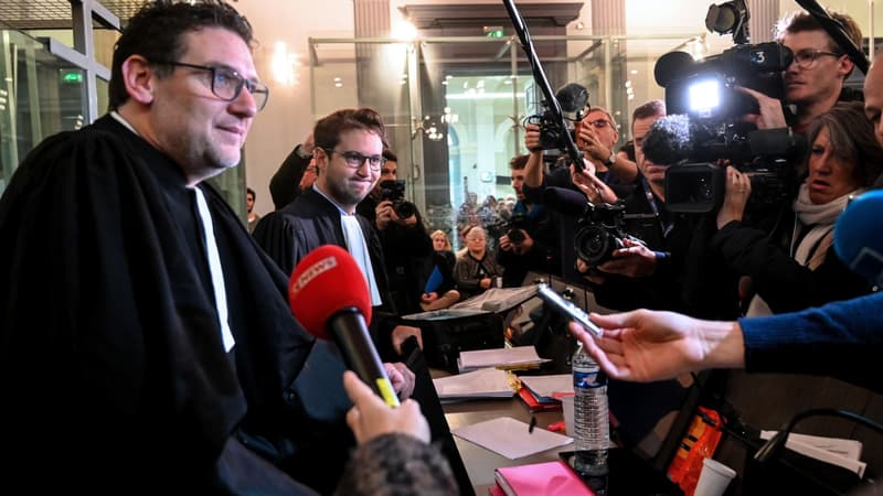 Stephane Daquo et Marc Bailly, les avocats de Willy Bardon, parlent aux journalistes au tribunal d'Amiens le 21 novembre 2019