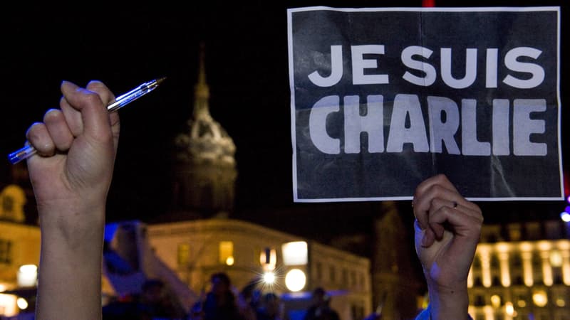 De nombreux rassemblements ont eu lieu hier en hommage aux victimes de l'attaque des locaux de Charlie Hebdo