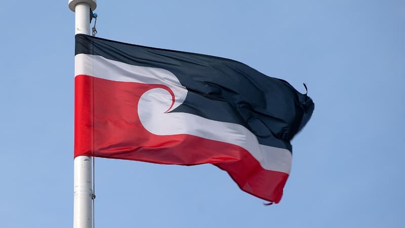 Le drapeau maori à l'extérieur du musée Te Papa de Nouvelle-Zélande, à Wellington, le 13 septembre 2018. 