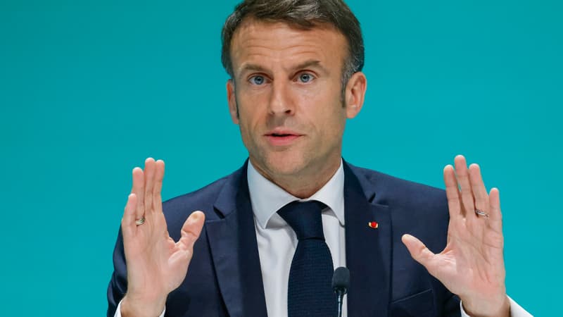 Accord France-Algérie, immigration... Emmanuel Macron s'en prend à LR et à Édouard Philippe