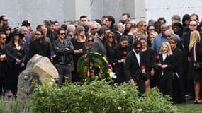 Les célébrités venues rendre hommage à Chris Cornell lors de ses funérailles vendredi à Los Angeles.