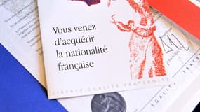 Document donné aux Français naturalisés, le 21 mars 2012 à Tours. 
