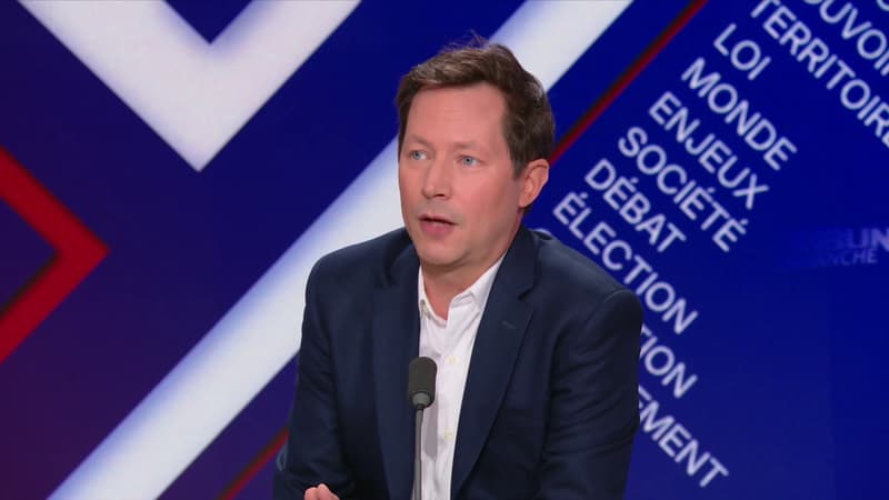 Drapeaux palestiniens sur les mairies: François-Xavier Bellamy demande à ce que les maires soient 