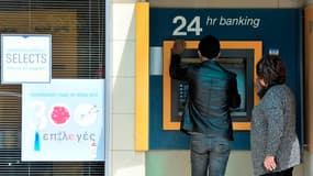 A Nicosie. Le parlement chypriote doit se prononcer ce lundi sur la taxation des dépôts bancaires prévue par le plan de sauvetage du pays conclu vendredi à Bruxelles, un projet qui ravive les craintes de tensions dans l'ensemble de la zone euro et effraie