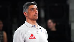 Andrea Giani avec l'équipe de France de volley, en 2022.