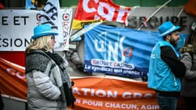 Manifestation à l'appel de l'intersyndicale de Casino devant le siège du groupe à Saint-Etienne, le 5 décembre 2023
