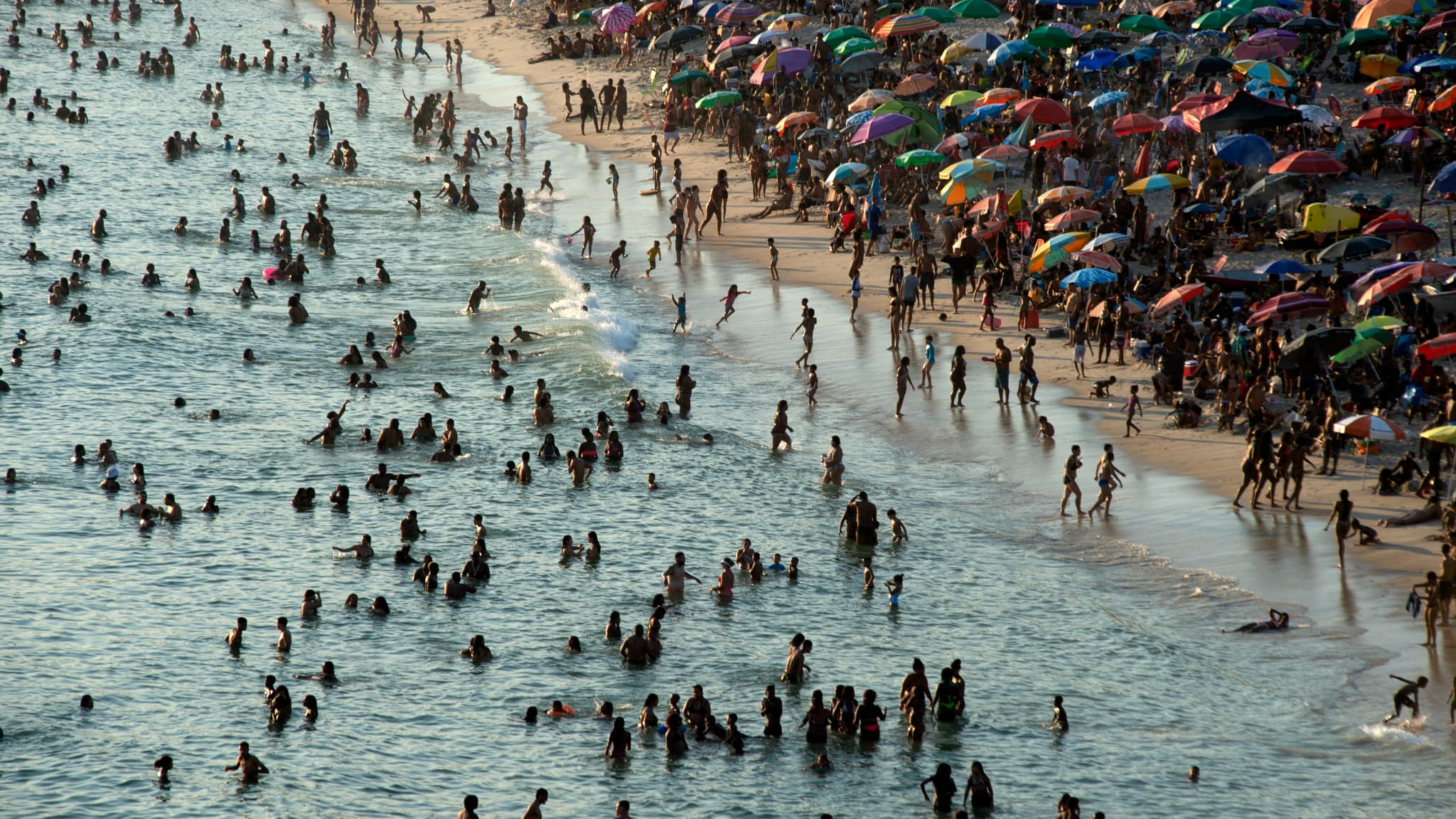 Vue de la plage Recreio dos Bandeirantes à Rio de Janeiro, au Brésil, le 17 mars 2024
