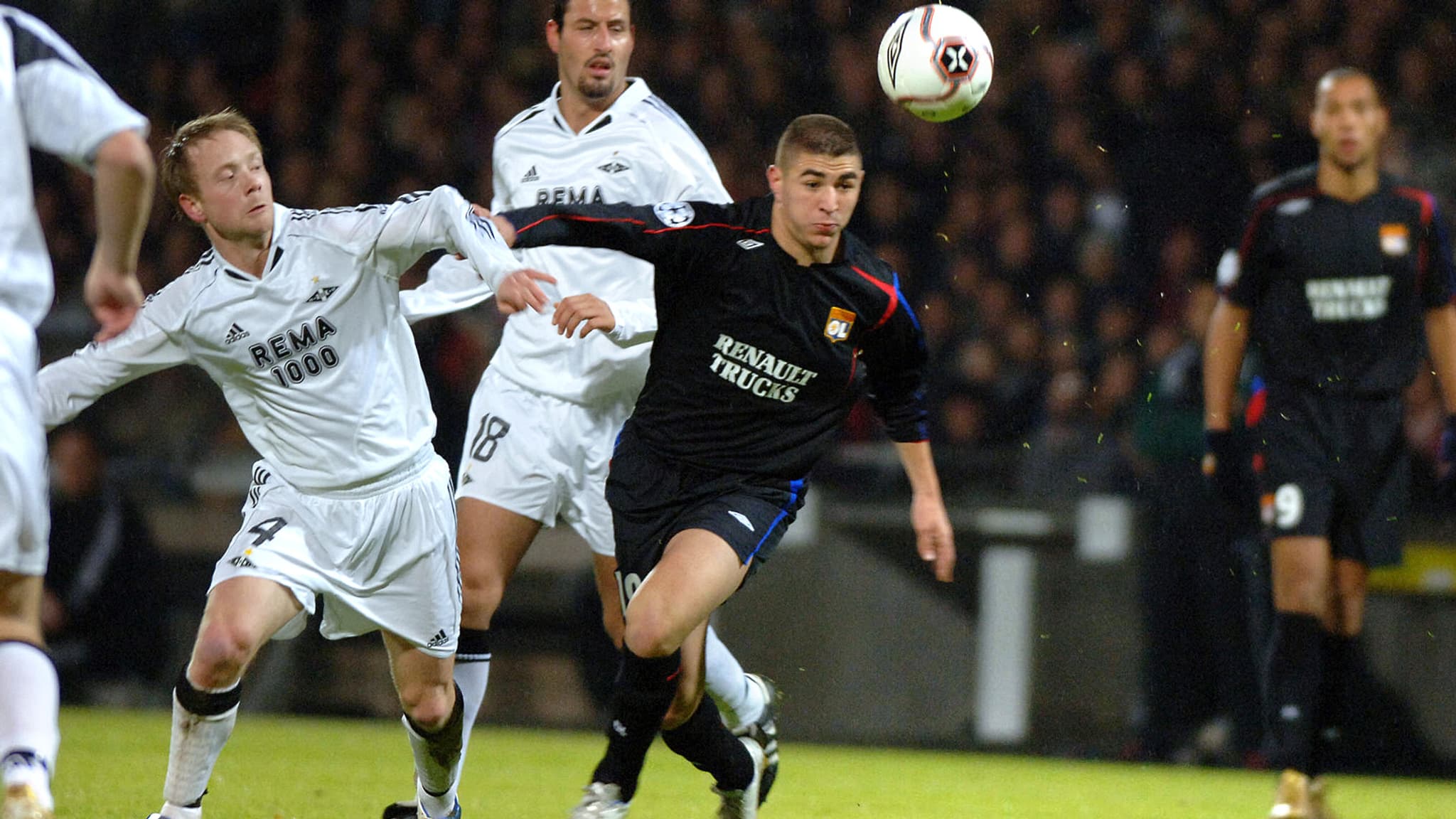 Karim Benzema, auteur de son premier but avec l'OL face à Rosenborg en 2005 Karim Benzema, auteur de son premier but avec l'OL face à Rosenborg en 2005