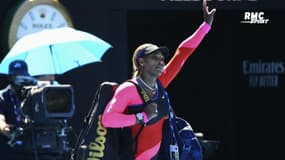 Open d’Australie : En pleurs après son élimination, Serena Williams sème le doute sur la suite de sa carrière