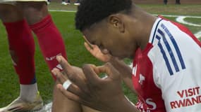 Myles Lewis-Skelly reprenant la célébration d'Erling Haaland lors d'Arsenal-Manchester City, le 2 février 2025 en Premier League