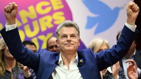 Fabien Roussel en meeting au Cirque d'Hiver à Paris le 10 mars 2022
