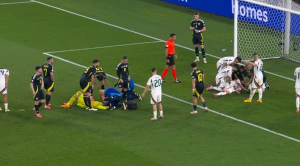 Varga placé en position de sécurité après une violente collision lors du match Ecosse-Hongrie à l'Euro, le 23 juin 2024