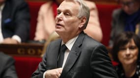 Jean-Marc Ayrault a promis aux députés socialistes de mieux les associer en amont aux décisions gouvernementales, répondant ainsi aux doléances exprimées lors de leur premier séminaire depuis l'arrivée de François Hollande au pouvoir. /Photo prise le 9 av