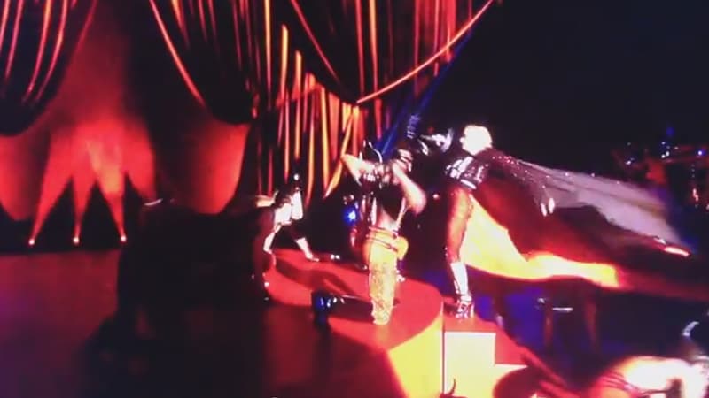 Madonna a lourdement chuté, mercredi soir, en clôture de la cérémonie des BritAwards.