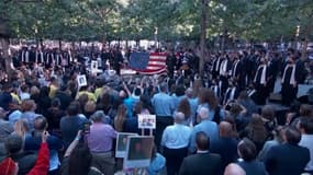 La cérémonie en hommage aux victimes du 11-Septembre a commencé à Ground Zero en présence des présidents Joe Biden, Barack Obama et Bill Clinton.