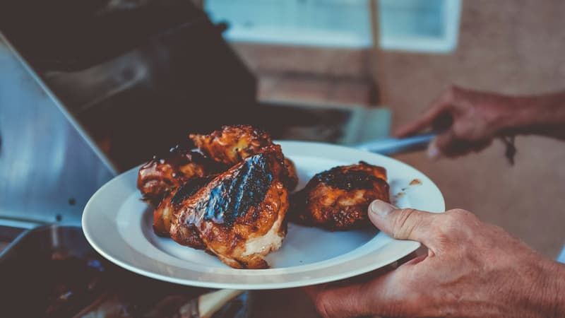 Quels sont les barbecues les moins chers et au meilleur rapport qualité/prix cet été ?