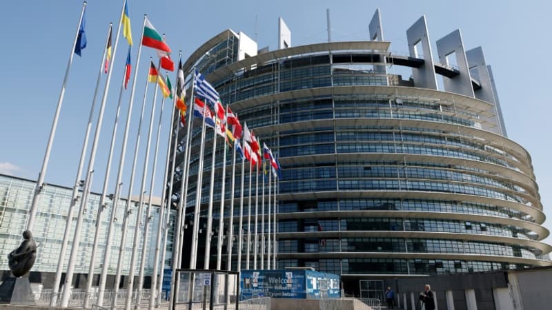 Guerre en Ukraine: les lobbyistes russes exclus des locaux du Parlement européen