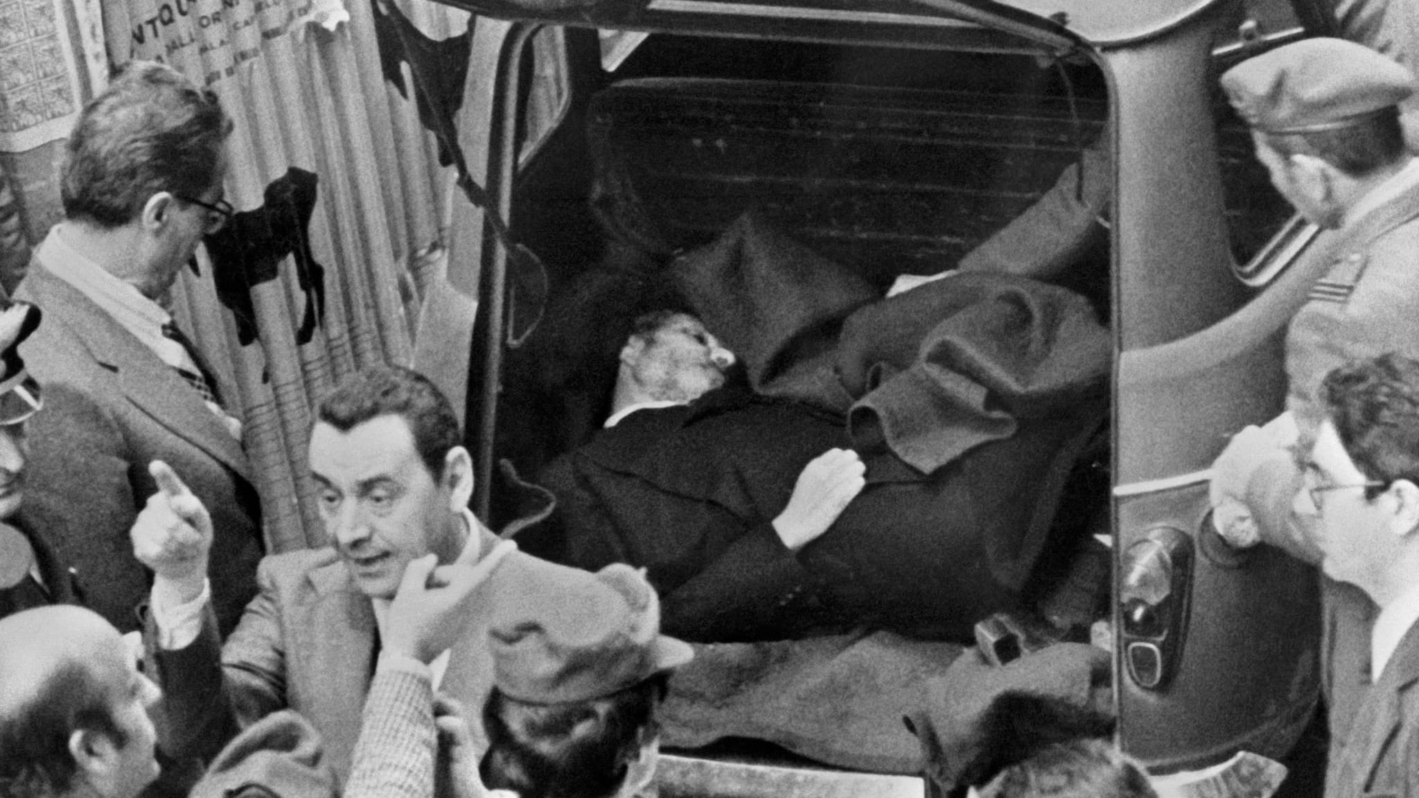 Aldo Moro, retrouvé le 9 mai 1978 dans une voiture à Rome, la photo qui a sidéré l'Italie. 