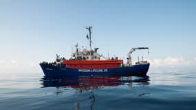 Le navire de l'ONG Lifeline, transportant plus de 230 migrants, le 21 juin 2018. 