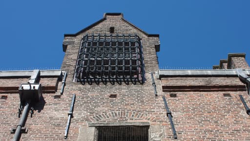 L'homme n'aurait pas du sortir de prison avant que le juge d'instruction n'ait fini son enquête.