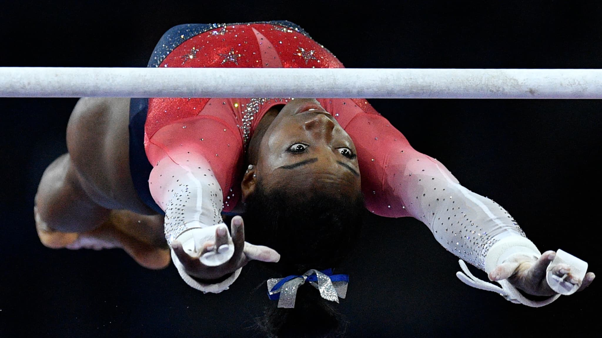 Simone Biles lors des Mondiaux en octobre 2019 Simone Biles lors des Mondiaux en octobre 2019