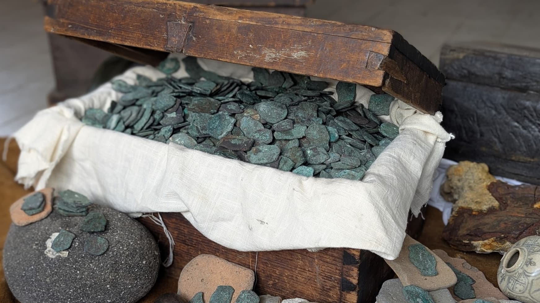 UN MILLION DE DOLLARS EN PIÈCES D'OR ET D'ARGENT: UN TRÉSOR VIEUX DE 310 ANS DÉCOUVERT DANS UNE ÉPAVE AU LARGE DE LA FLORIDE