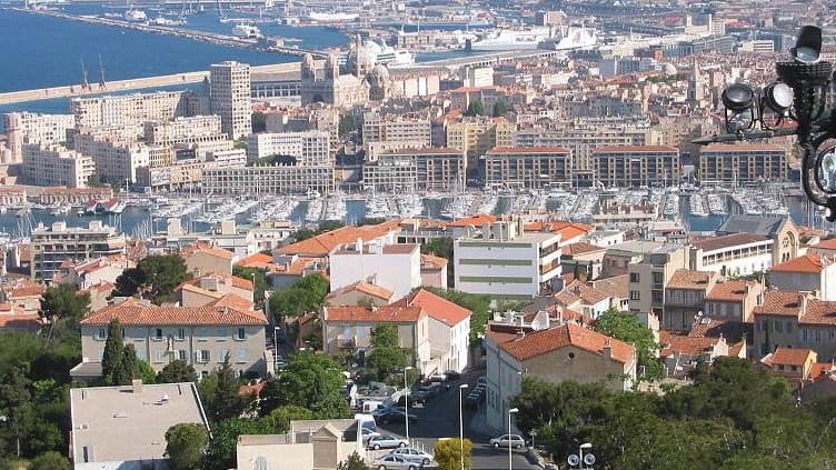 Marseille, vue du Vieux Port et du Port autonome