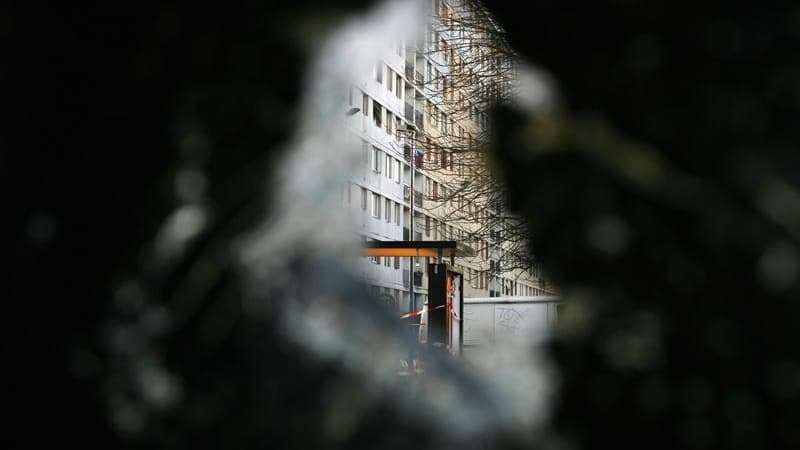 Villiers le Bel, en région parisienne. Entre les populations des banlieues aux portes des grandes villes et une classe politique dans laquelle elles ne se reconnaissent pas, le dialogue semble rompu./Photo d'archives/REUTERS/Charles Platiau