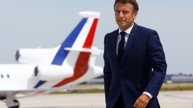 Emmanuel Macron à l'aéroport d'Orly le 14 juin 2022