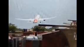 Capture d'une vidéo montrant le crash d'un vol Air India le 12 juin 2025
