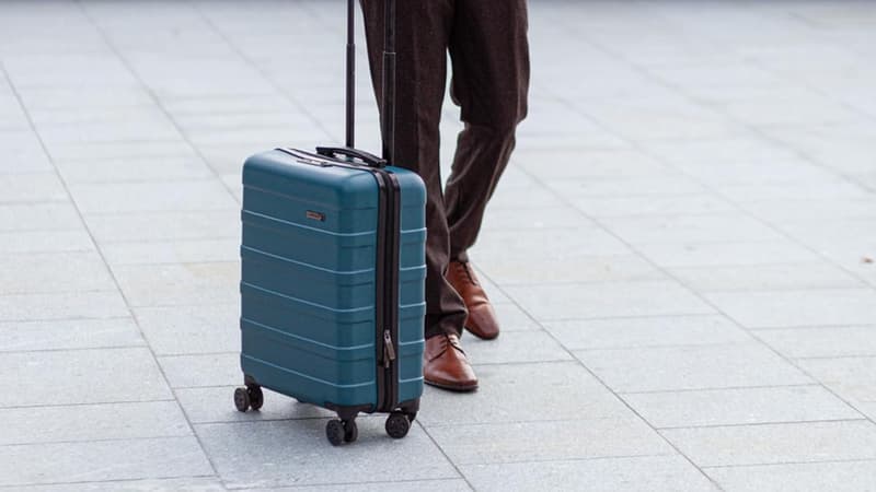 Cette valise cabine notée 4,5/5 est parfaite si vous avez prévu de vous déplacer cet hiver